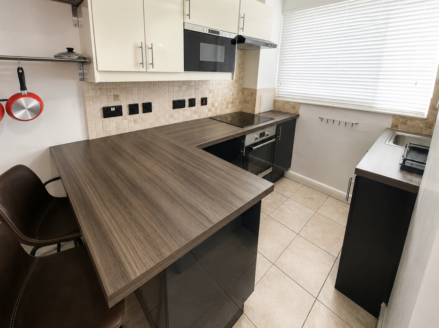 1 bed property in Lampeter Square, London